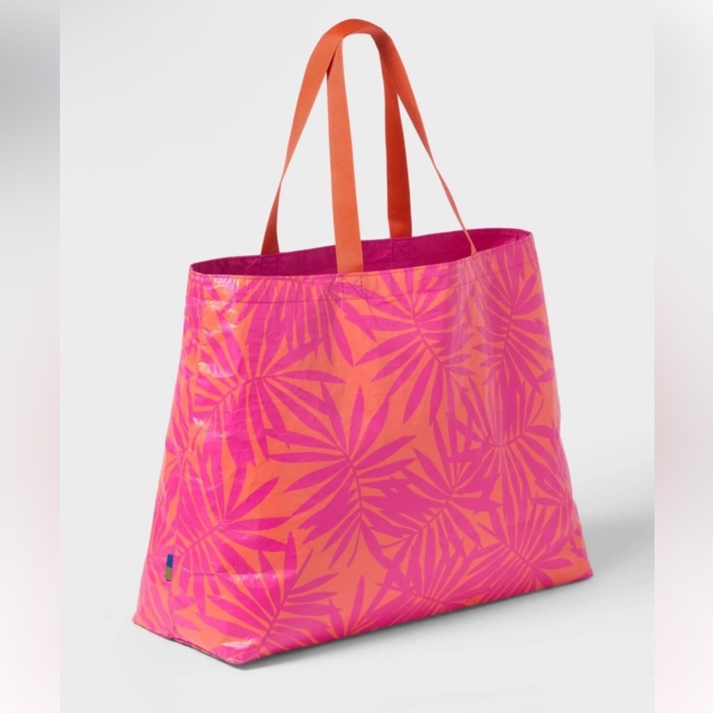T.T VIRAL reversible tote bag NWT